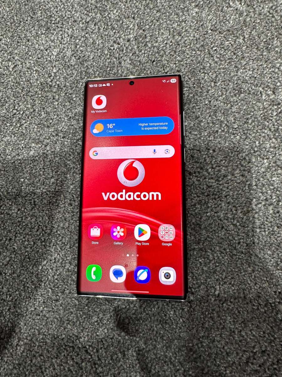 Samsung Galaxy S22 Ultra 256GB  Dual SIM | Cracked Back Glass