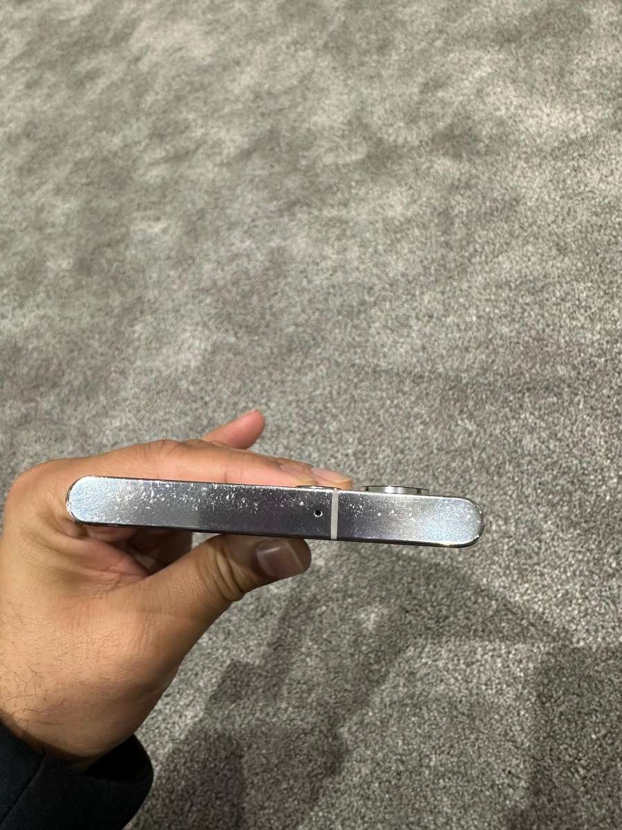 Samsung Galaxy S22 Ultra 256GB  Dual SIM | Cracked Back Glass