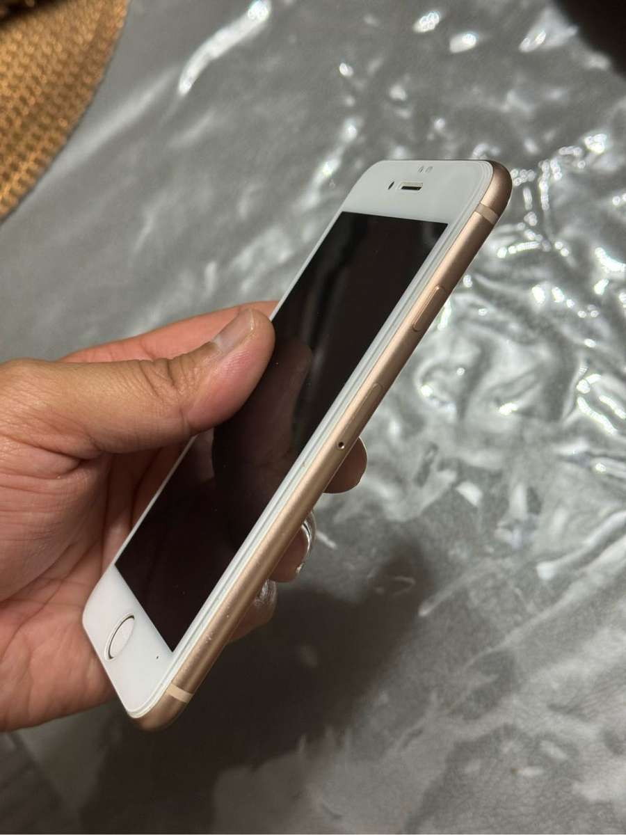 iPhone 8 64gb Gold