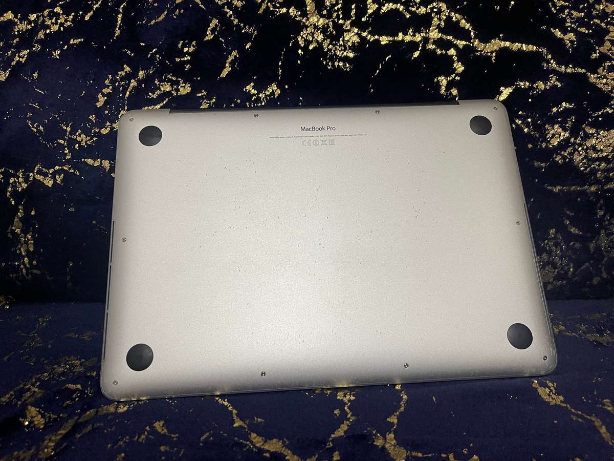 MacBook Pro 13 inch 2014 Model 256gb
