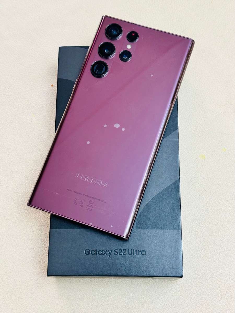 Samsung Galaxy S22 Ultra Dual SIM - 256GB - Excellent Condition!