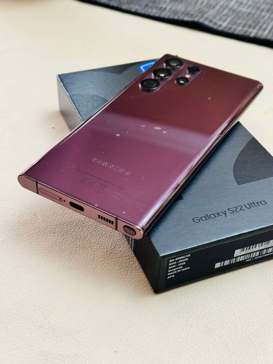 Samsung Galaxy S22 Ultra Dual SIM - 256GB - Excellent Condition!