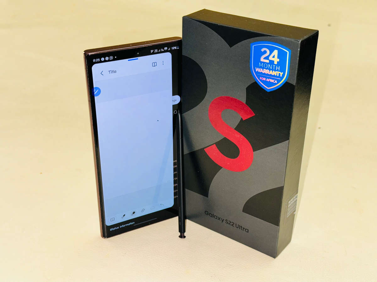 Samsung Galaxy S22 Ultra Dual SIM - 256GB - Excellent Condition!