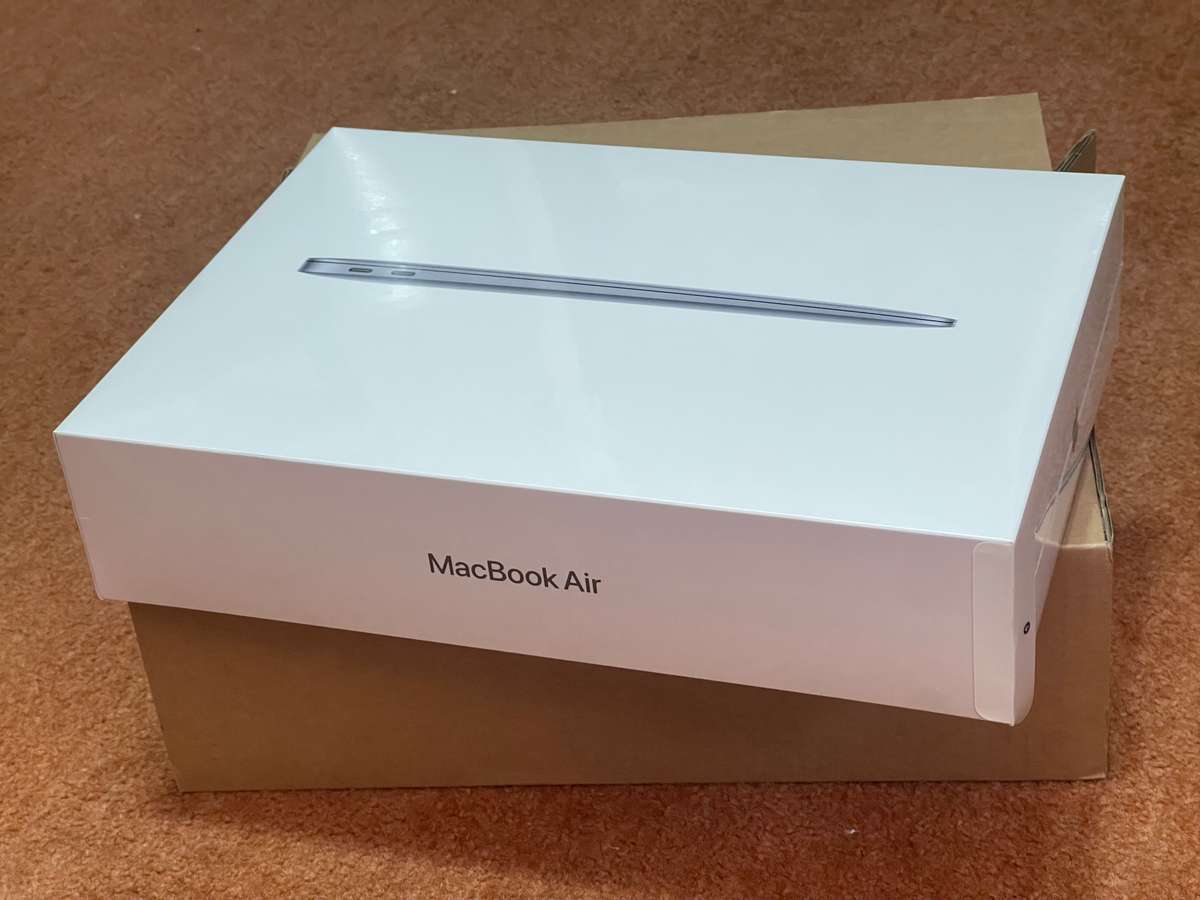 Apple MacBook Air 13-inch with Apple M1 chip 7-core GPU 256GB - Space Grey