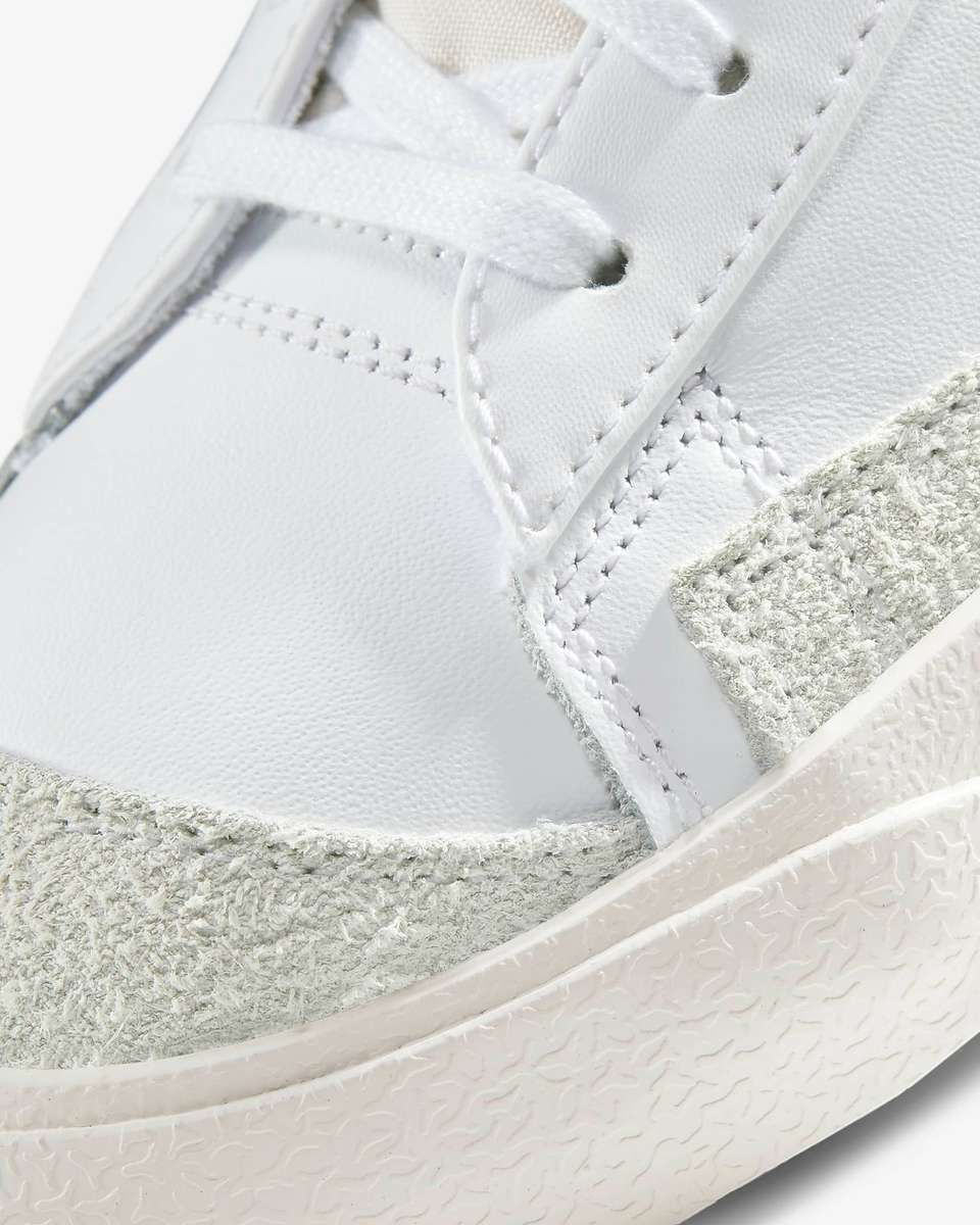 Nike Men`s Blazer Mid '77 Vintage White/ Black BQ6806 100 Size UK 7/9/10 (SA 7/9/10)