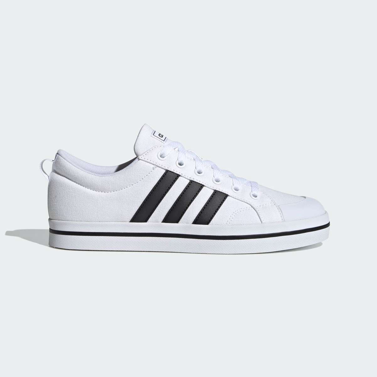 adidas Men`s BRAVADA Cloud White / Core Black FV8086 Size UK 10 (SA 10)