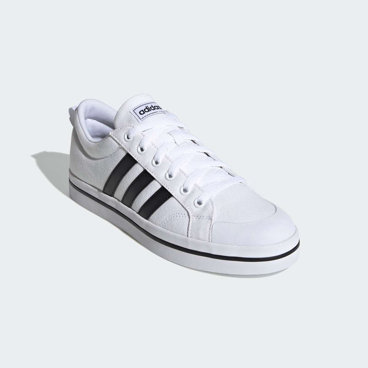 adidas Men`s BRAVADA Cloud White / Core Black FV8086 Size UK 10 (SA 10)