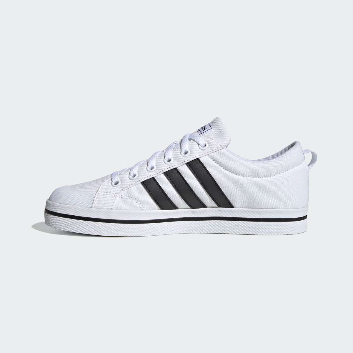 adidas Men`s BRAVADA Cloud White / Core Black FV8086 Size UK 10 (SA 10)
