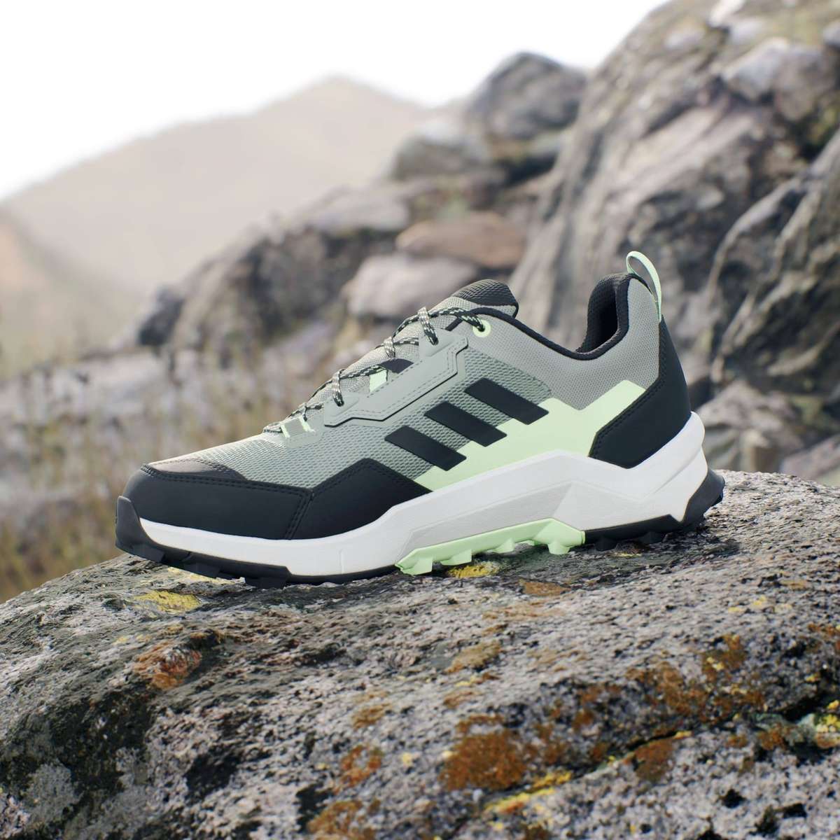 adidas TERREX Men`s AX4 Hiking IG5683