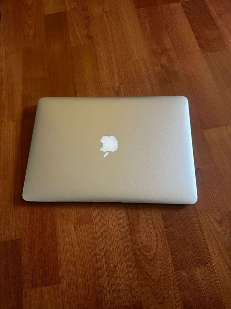 Apple MacBook Air 13.3 inch | Core i5 2017