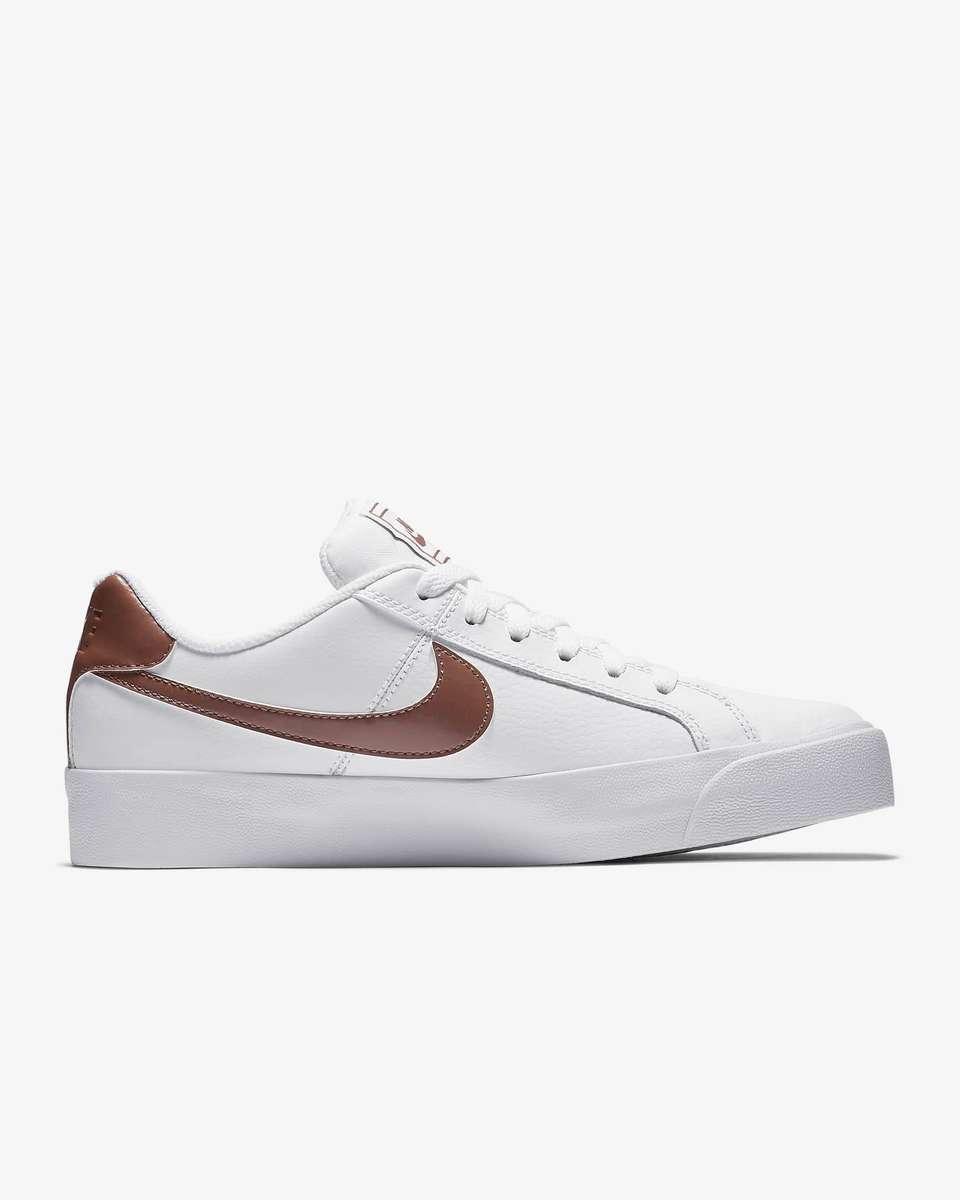 Nike Women's  Court Royale AC AO2810 101