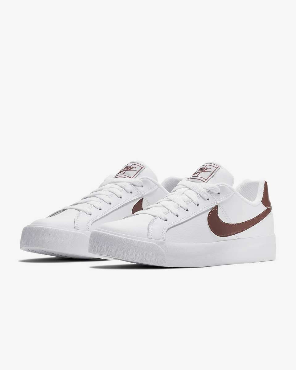 Nike Women's  Court Royale AC AO2810 101