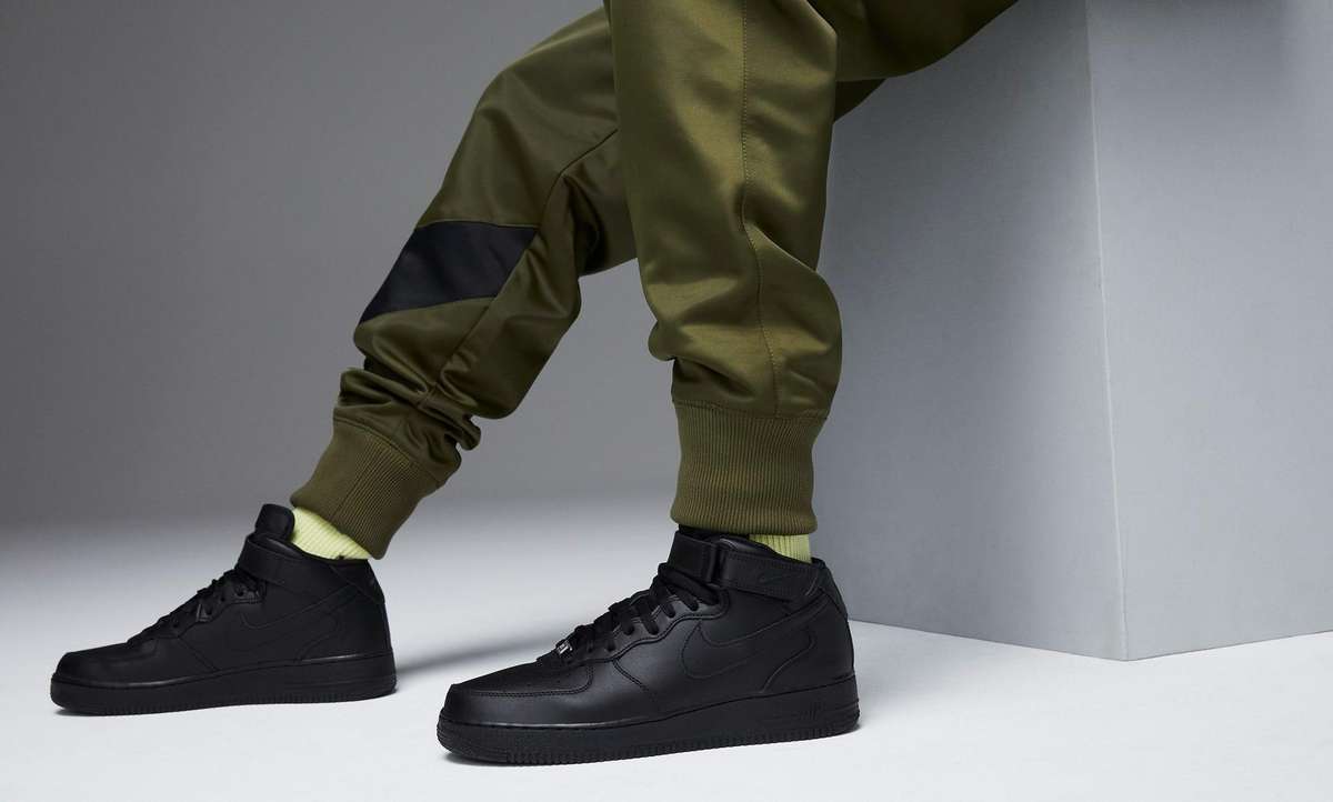 Nike Men's Air Force 1 Mid '07 CW2289 001