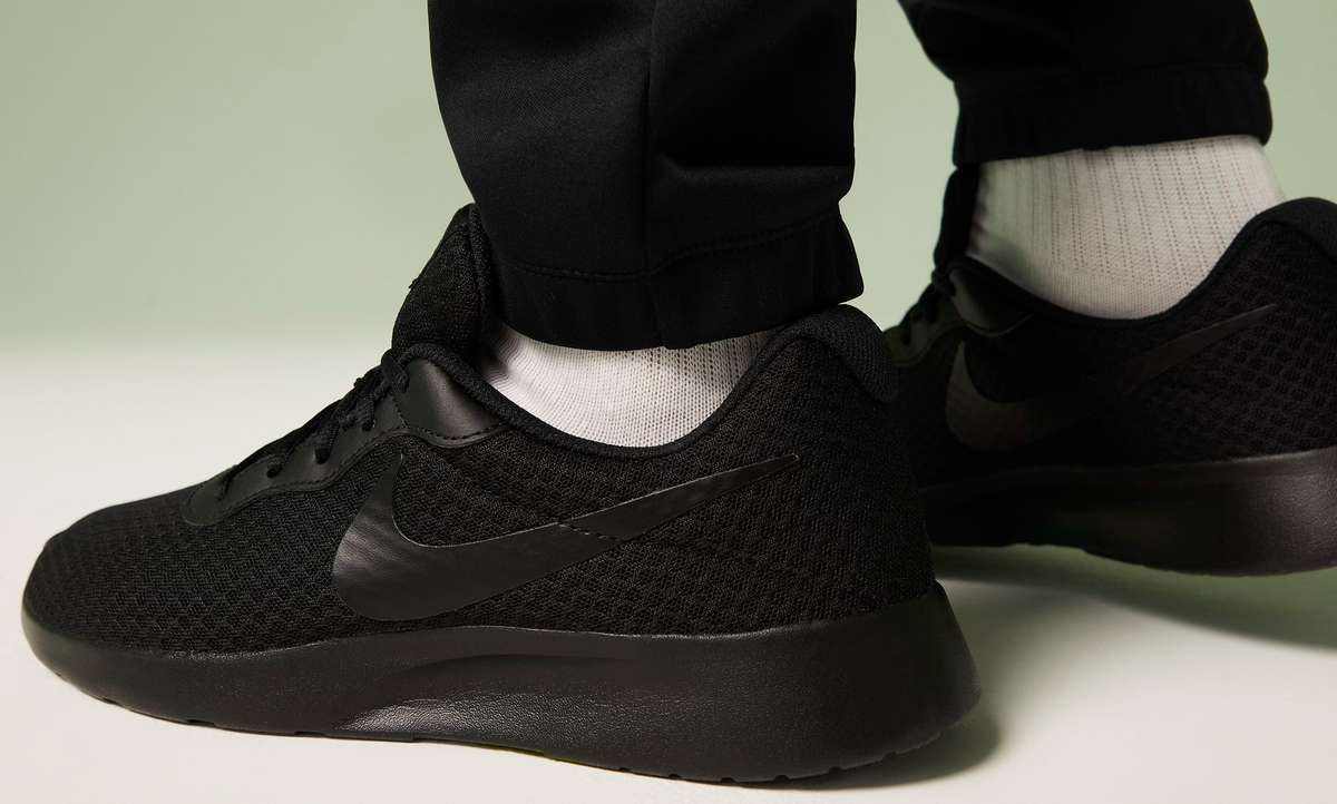 Nike Men`s TANJUN Black/Barely Volt/Black DJ6258 001 Size UK 9 (SA 9)