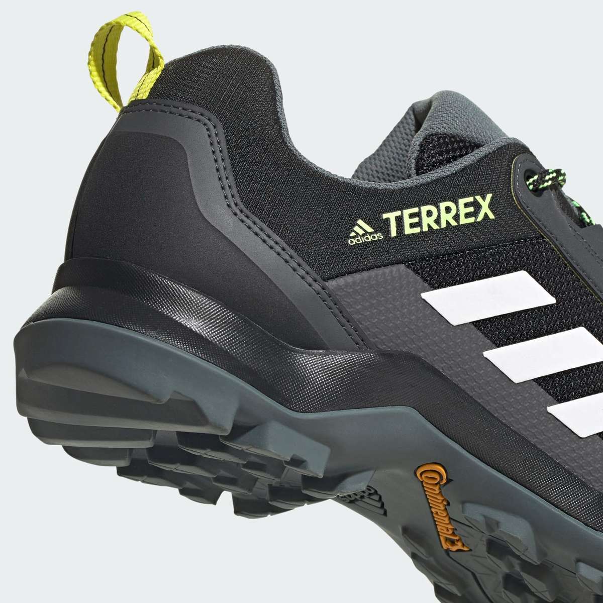 adidas TERREX Men`s AX3 Hiking FX4575
