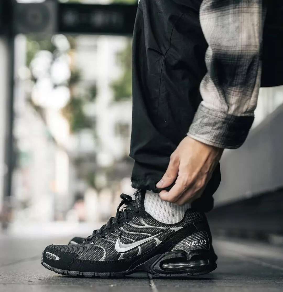 Nike Men`s Air Max Torch 4 Anthracite/ Silver 343846 002 Size UK 8 (SA 8)