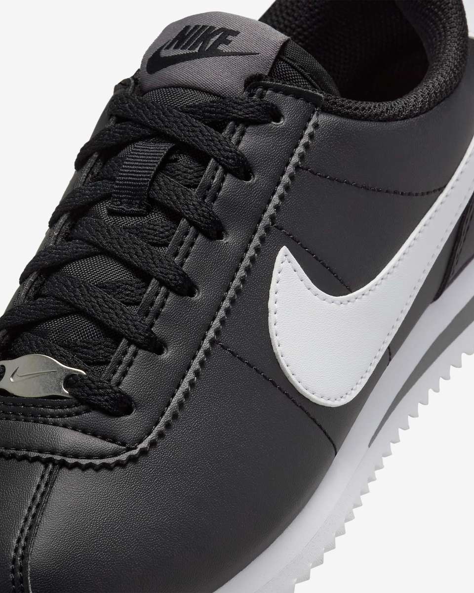 Nike kids UNISEX CORTEZ Black/ White  - Size UK 4