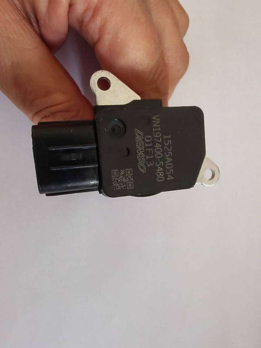 Mitsubishi Denso MAF Sensor 1525A054 VN197400-5480