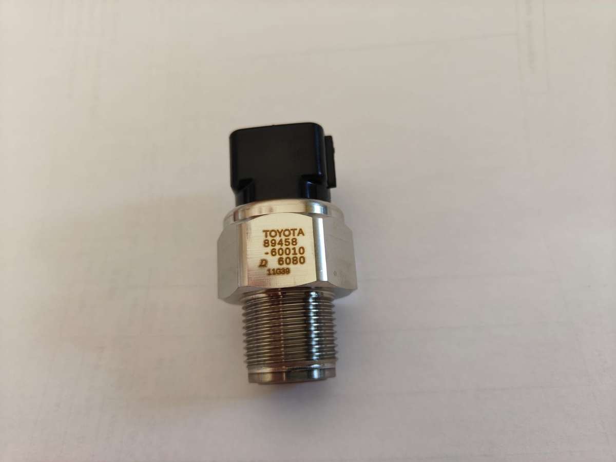 Toyota Fuel Pressure Sensor Toyota Part 89458-60010 499000-6080 6pins D-4D Prado Hilux Hiace