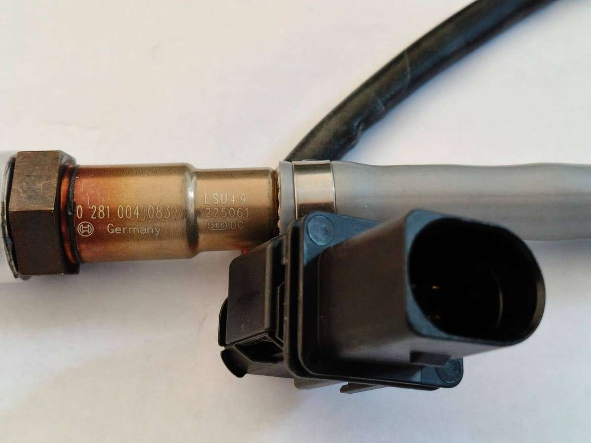Audi Vw Bosch Oxygen Sensor 0281004083 03L906262  LSU4.9 5 WIRES