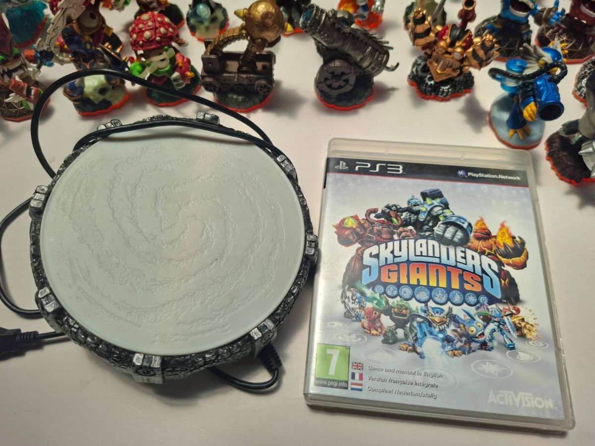 ULTIMATE SKYLANDERS LEGACY BUNDLE: RARE Wham-Shell + Sunburn + 8 Giants + 70 Items!