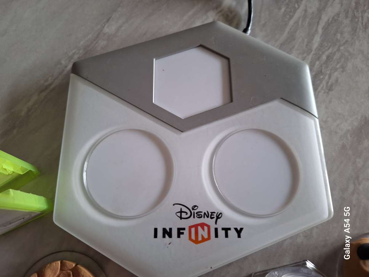 Disney Infinity 3.0 Bundle- 14 DAYS WARRANTY! - NEXT BUSINESS DAY SHIPPING!