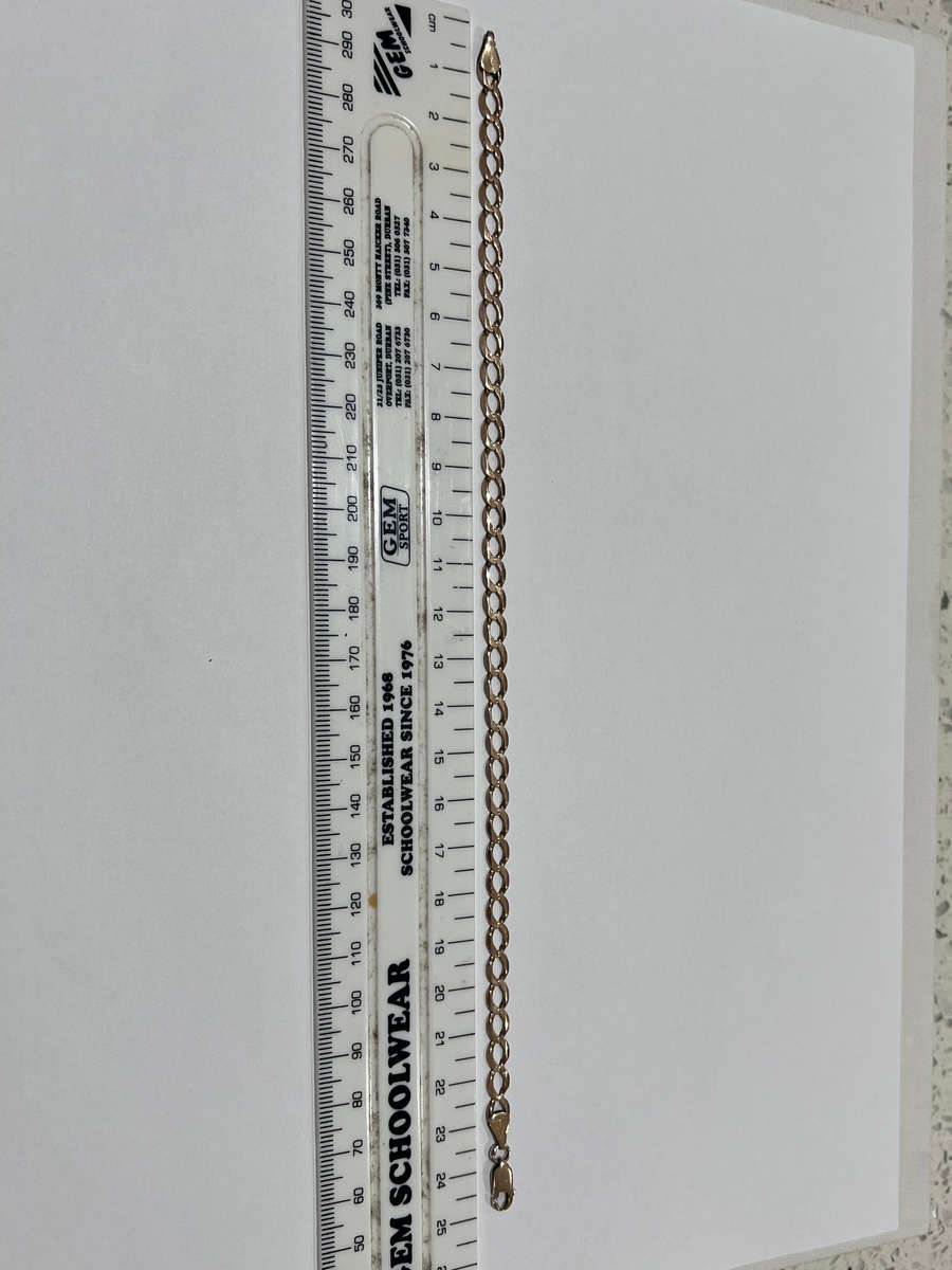 9 CT Gold Chain - 4g - 25 cm