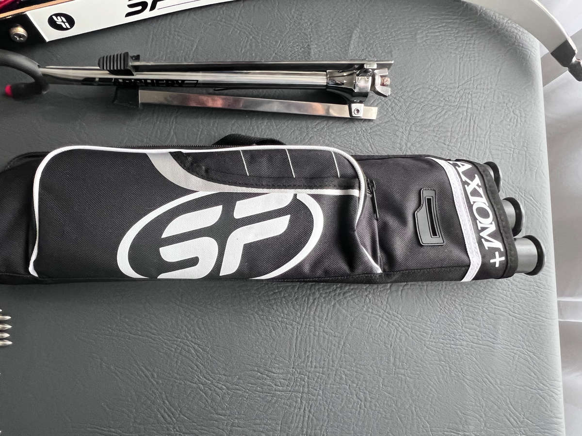 PROFESSIONAL RECURVE BOW LOT FOR BEGINNER - ADULT - RIGHT HAND