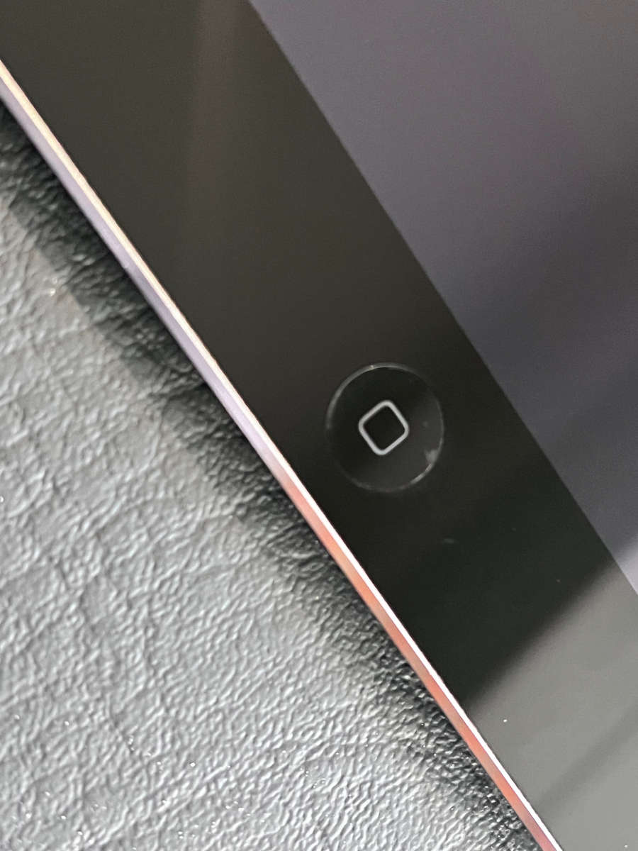 IPAD AIR 1 - 16GB - CELLULAR AND WI-FI