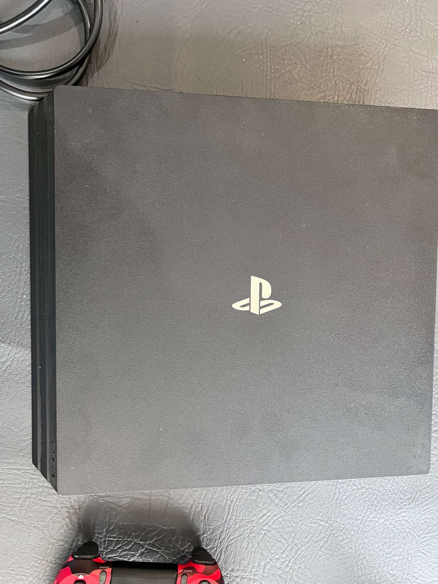 SONY PLAYSTATION 4 PRO - 1TB - 4K Gaming - MODEL CUH-7016B - PLEASE READ