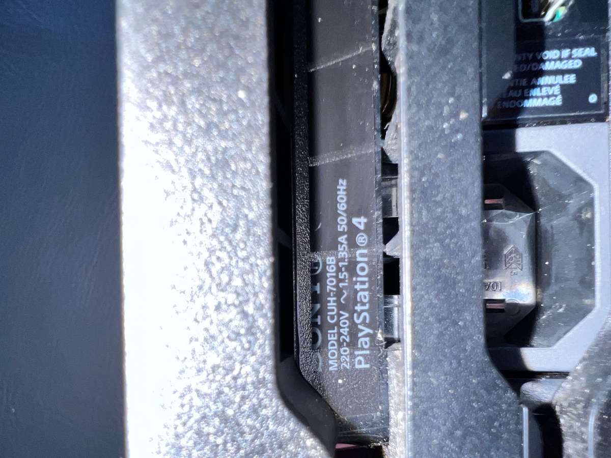 SONY PLAYSTATION 4 PRO - 1TB - 4K Gaming - MODEL CUH-7016B - PLEASE READ