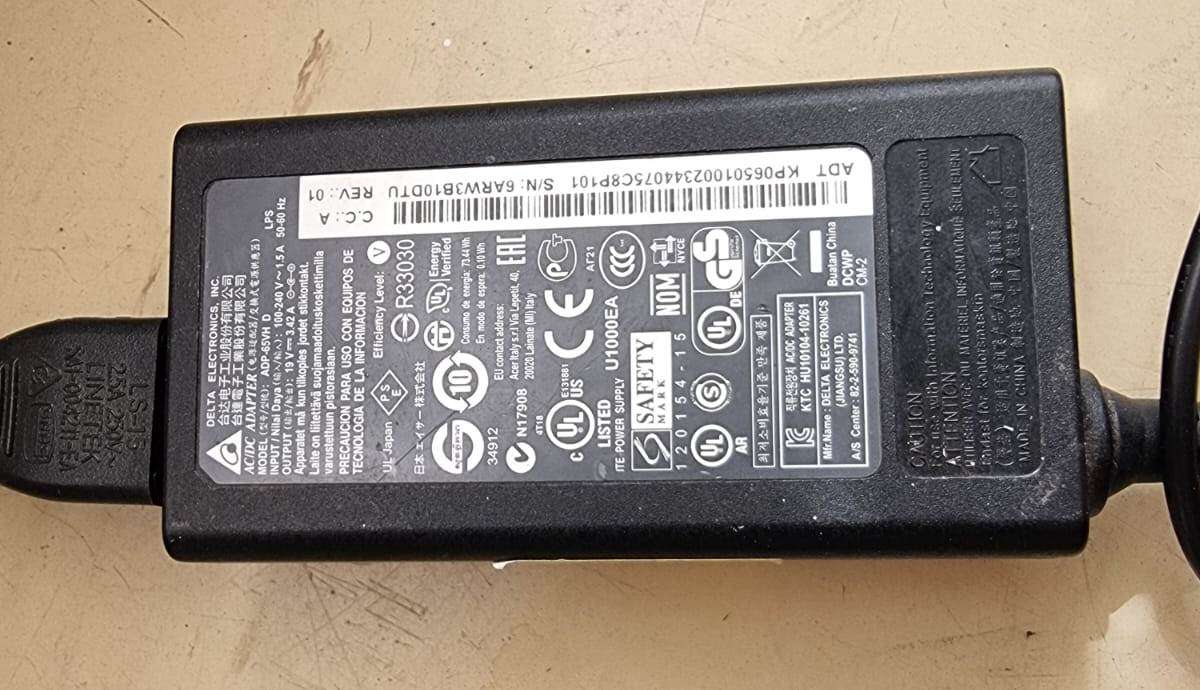 Late entry Superfast bargain Acer travelmate 5760 i5 ssd hhd 6gb ram  Windows 10