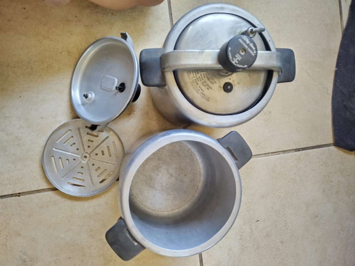 rare find vintage pressure cooker