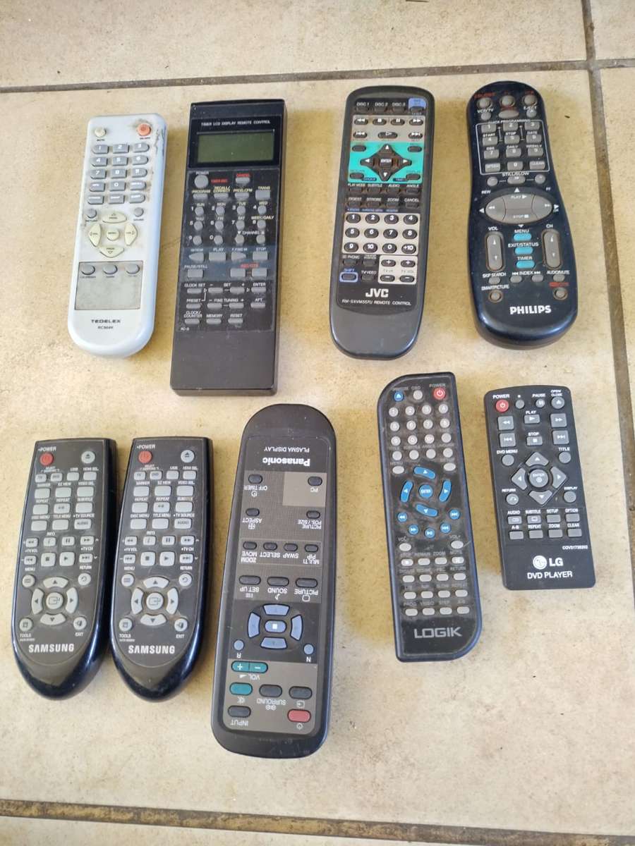 bargain bin mixed lot of electronics