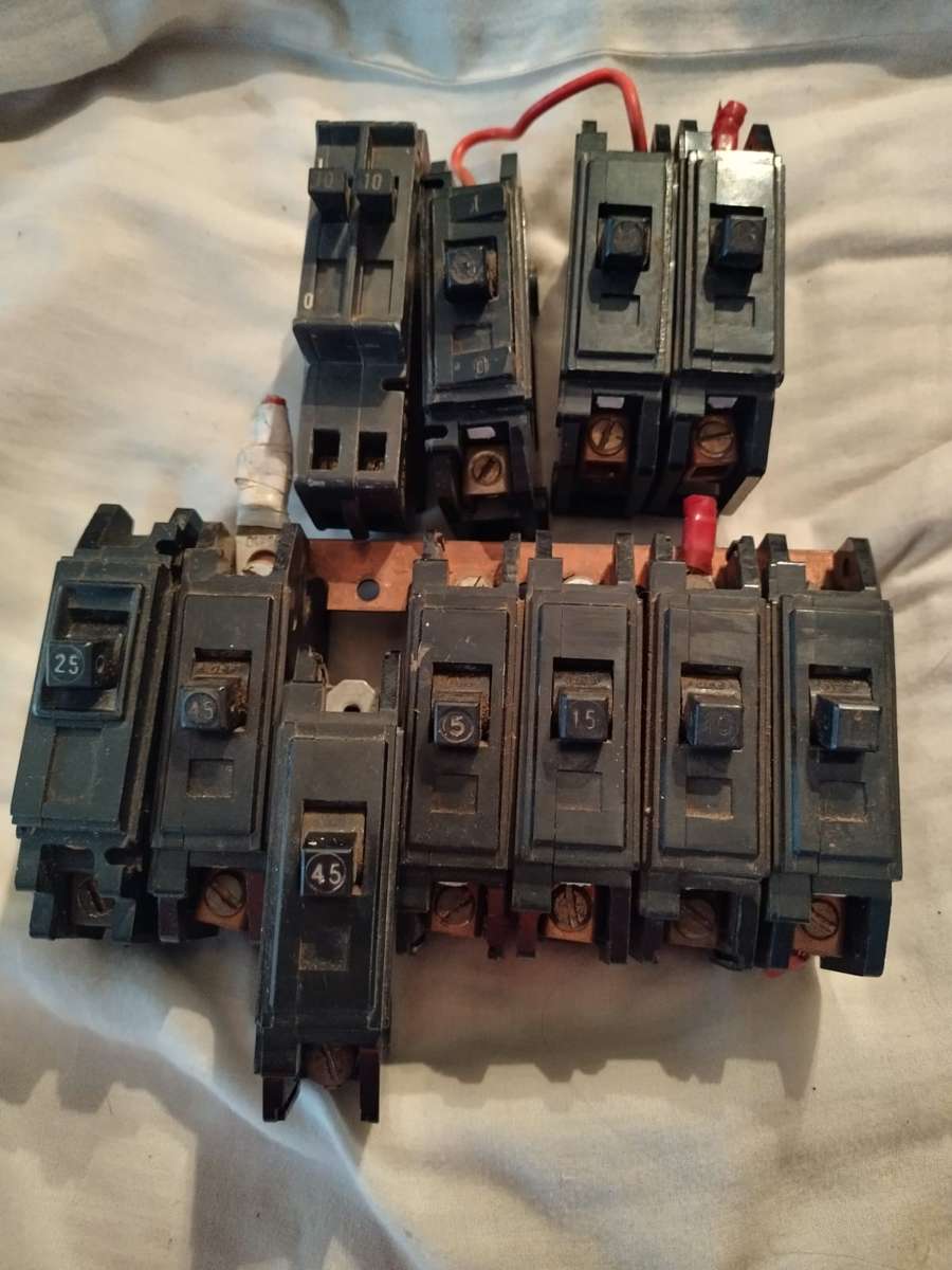 bargain bin mixed lot of electrical breakers
