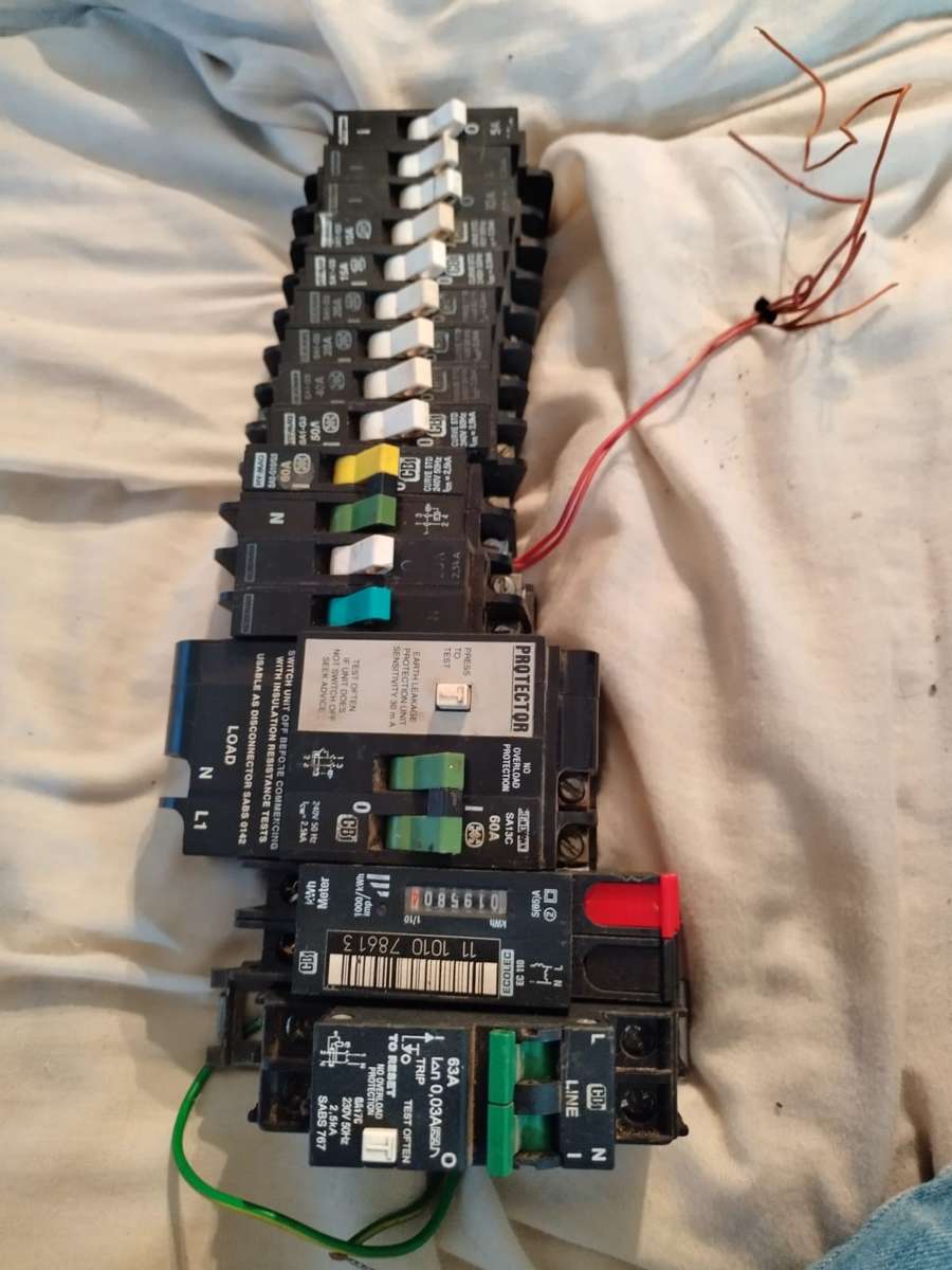 bargain bin mixed lot of electrical breakers