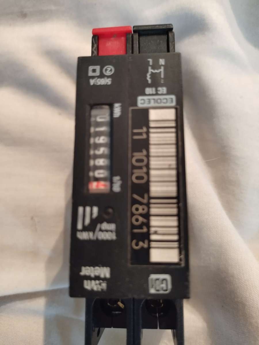 bargain bin mixed lot of electrical breakers