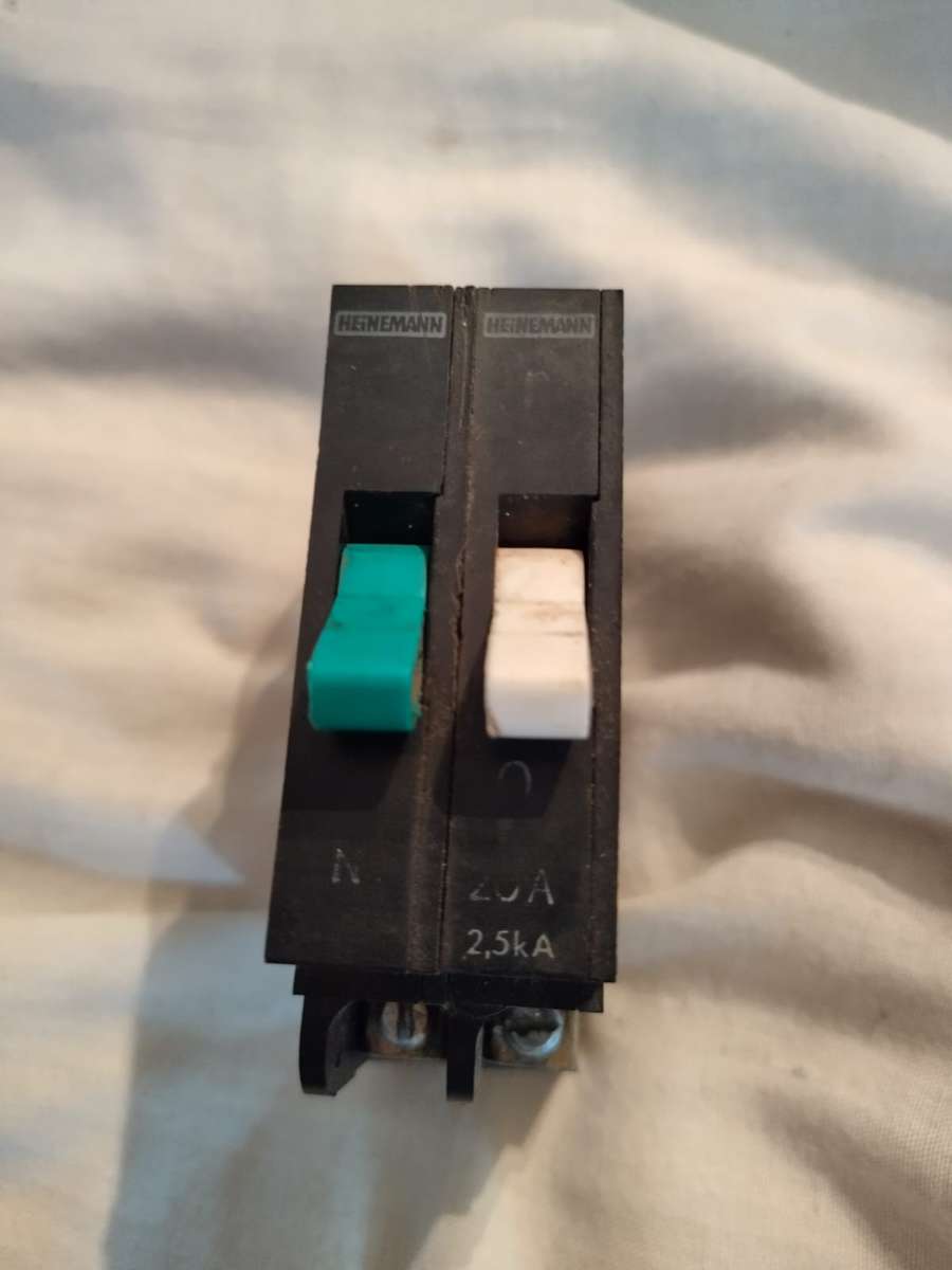 bargain bin mixed lot of electrical breakers