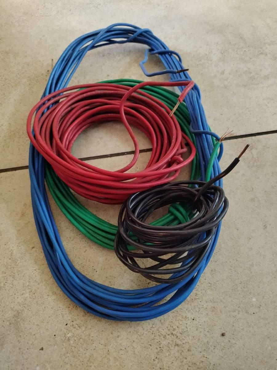 bargain bin mixed lot of electrical cables and house wire