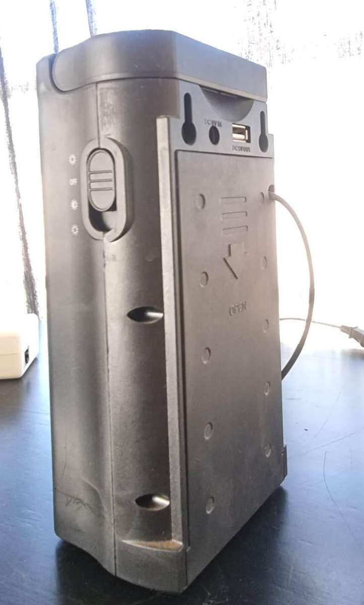 rechargeable led and solar light combo