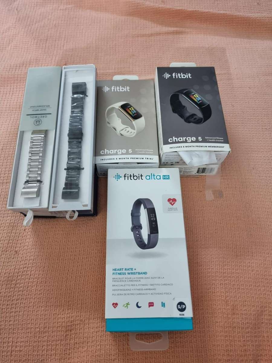 bargain bin mixed  fitbit lot