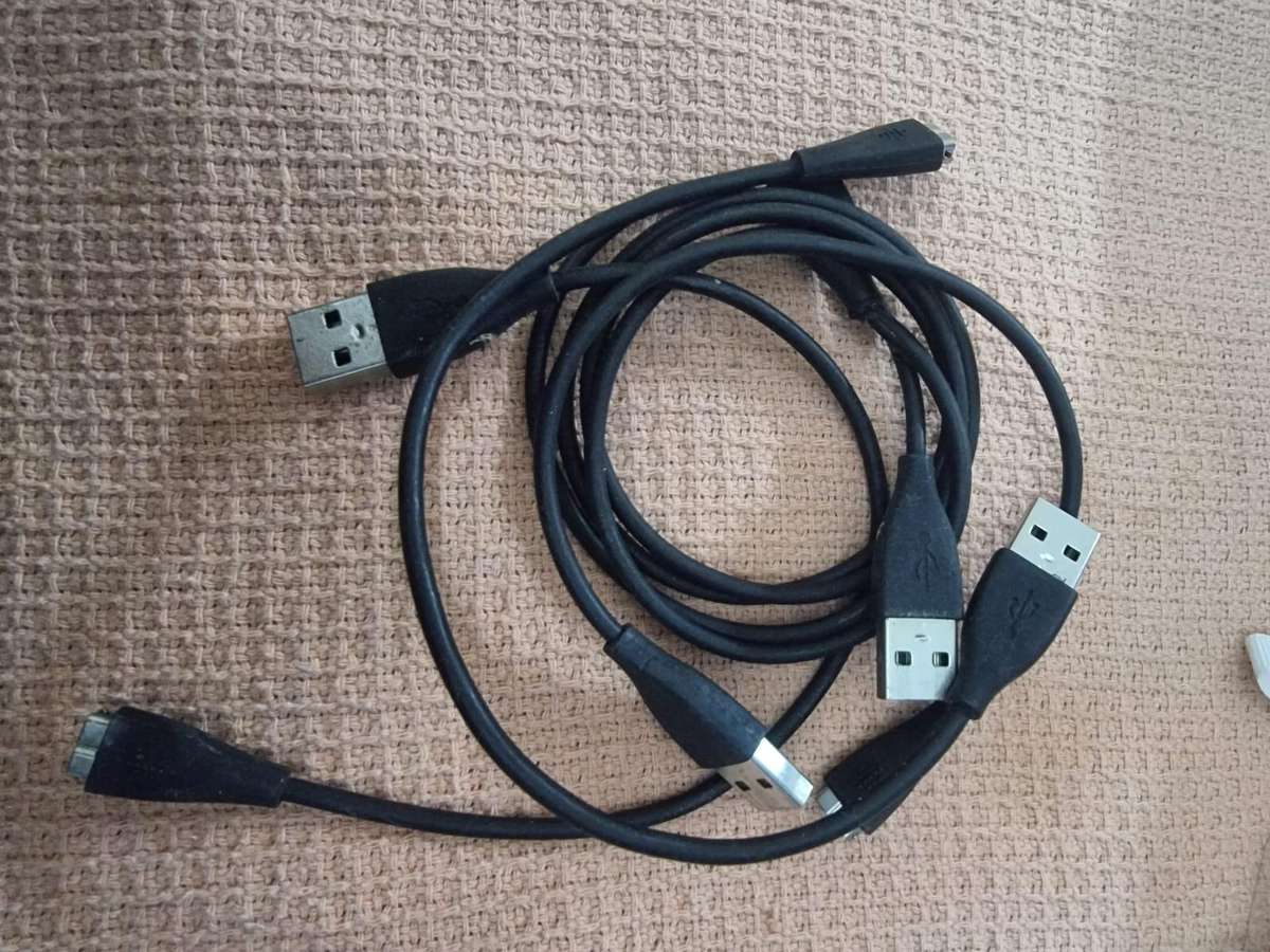 bargain bin mixed  fitbit lot