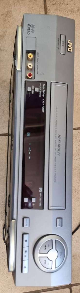 JVC Video casette recorder HR J677MS