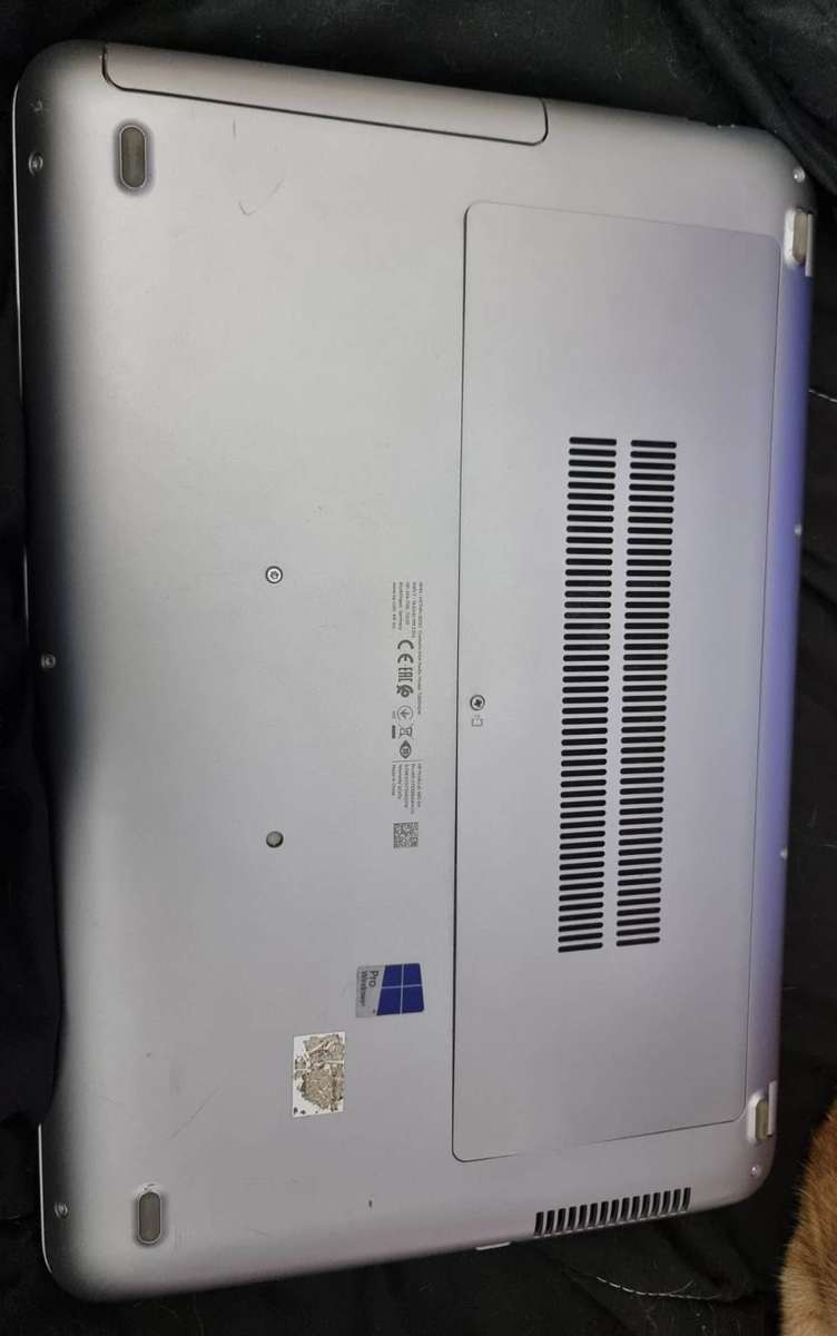 HP Proboo 450 04 1TB hhd 8gb ram 64bit Windows 10