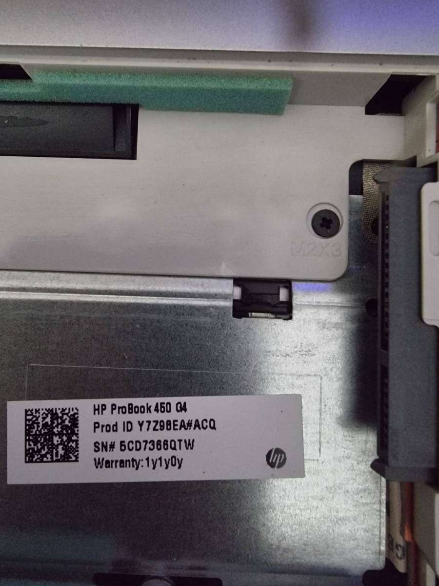 HP Proboo 450 04 1TB hhd 8gb ram 64bit Windows 10