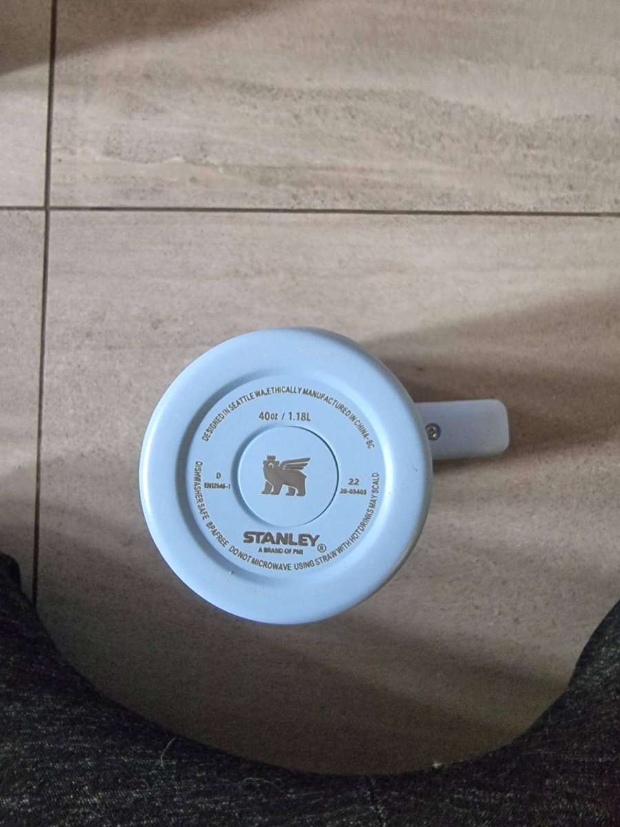 Late entry Super Bargain  Stanley The Quencher FlowState Tumbler, 1.18L