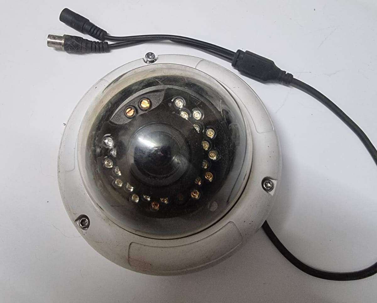 mixed lot cctv cameras 3 for one bid