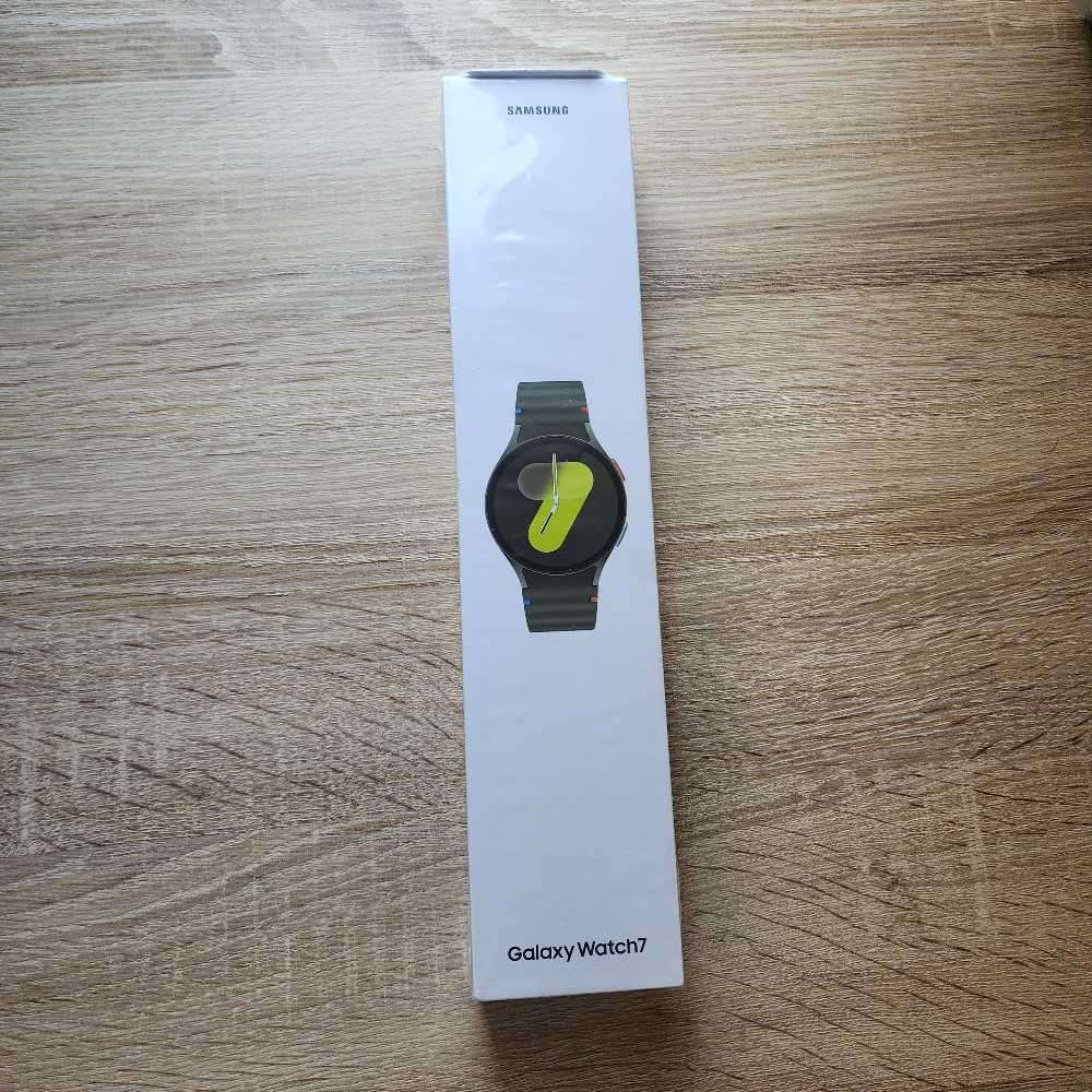 Sealed Samsung Galaxy Watch 7 44mm LTE
