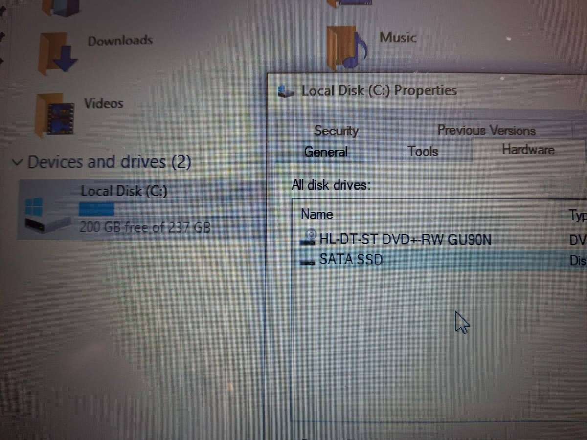 Dell I5-7200 2.5Ghz CPU - 8GB Ram - 256SSD - 15" LCD Screen - Excellent Battery + Backpack Carry Bag