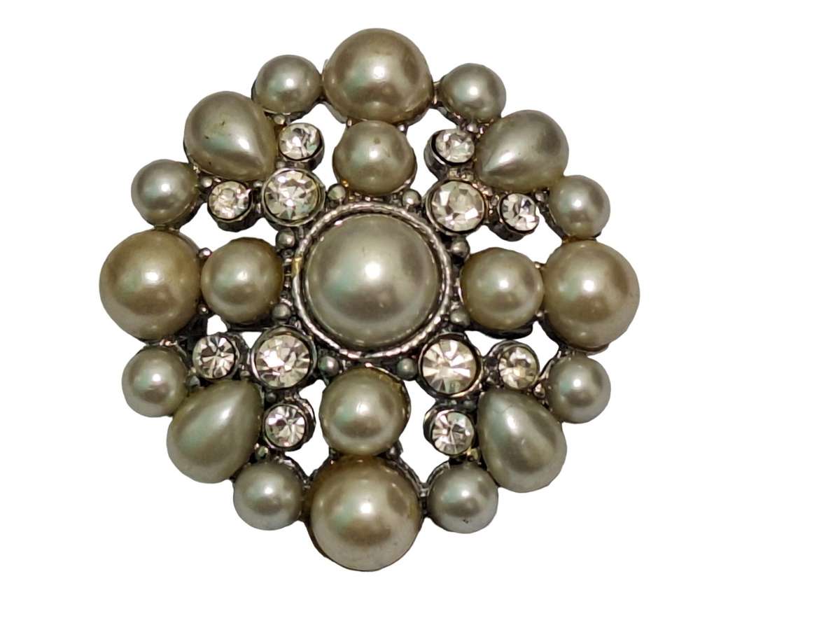 Lovely brooch
